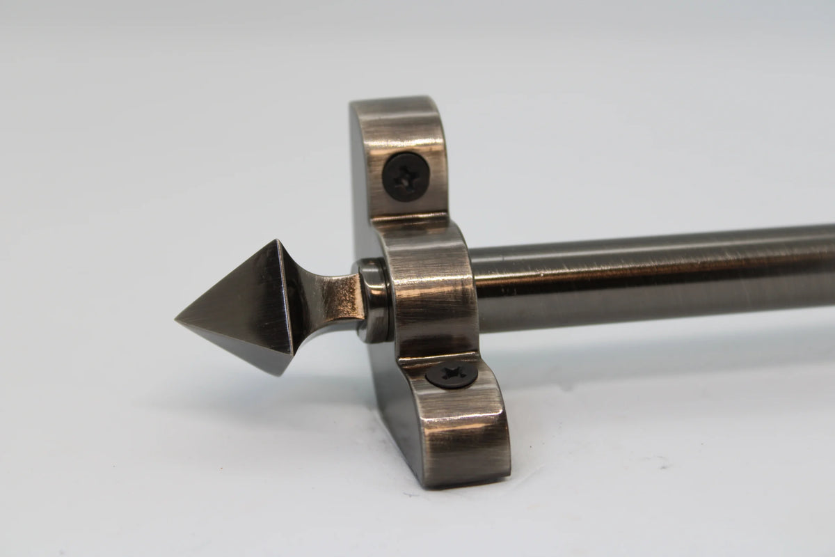 Princes Metal Bavaria stair rod — Antique Pewter finish with Pyramid finial