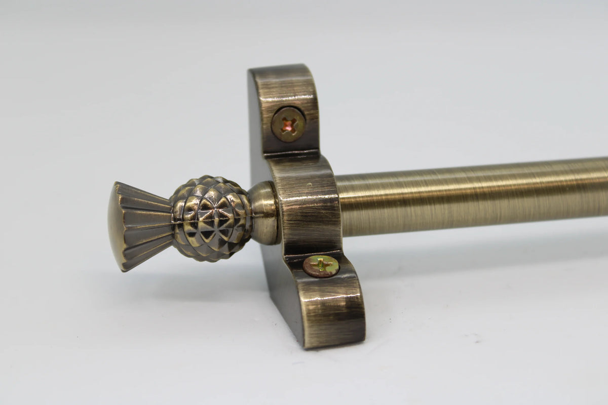 Princes Metal Bavaria stair rod — Antique Brass finish with Thistle finial