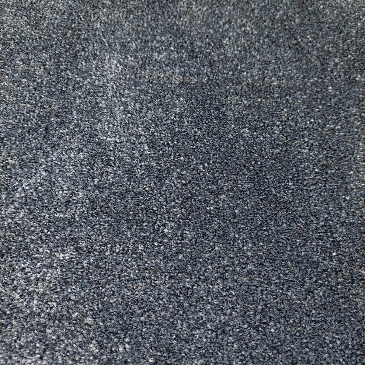 Phloor Caress luxury saxony carpet – Basalt