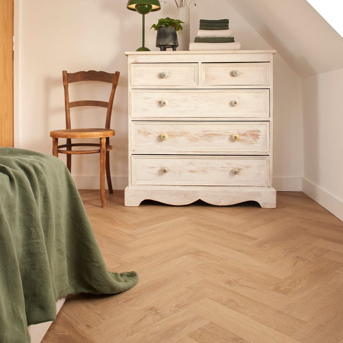 J2 Iconic — HER-400x100 – Abernethy