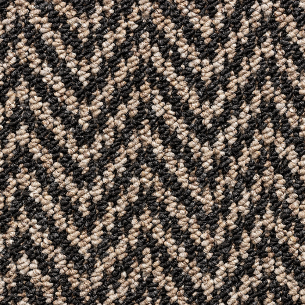 Aztec A/B carpet - Nutmeg