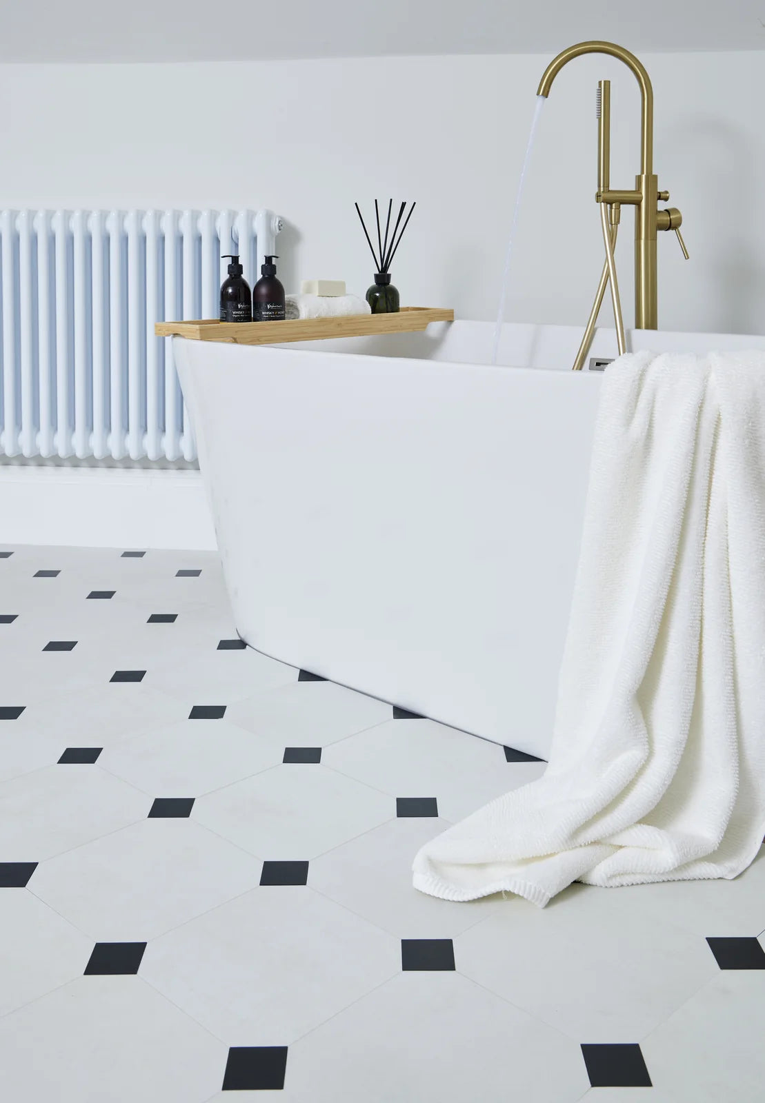 J2 Victorian — Kinsale – KIN003 — Cream / Greystone / Pale Green